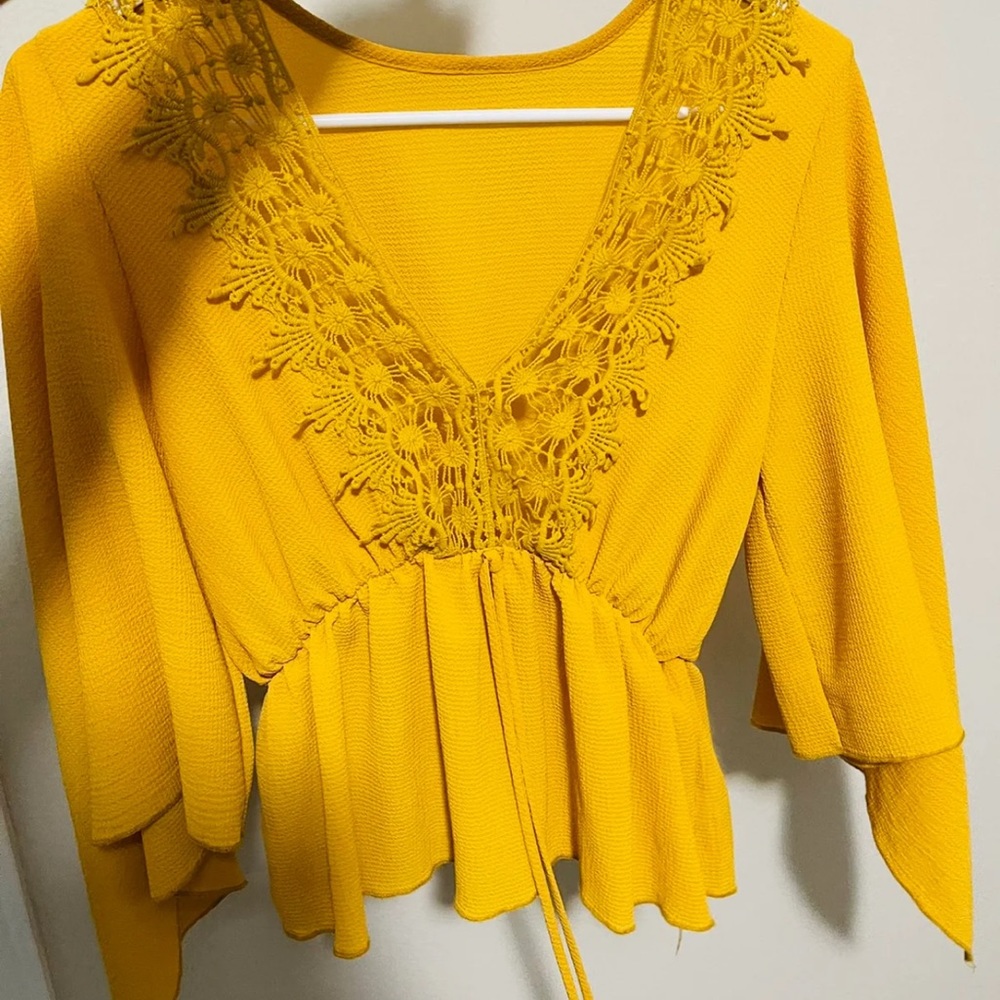 Cloak sleeve top